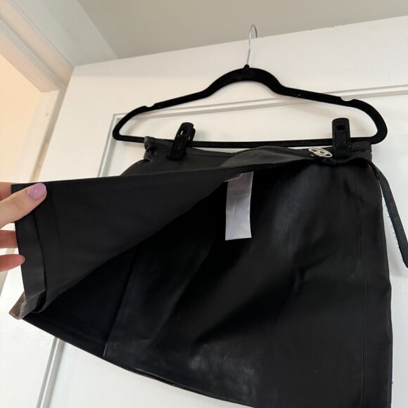 NWT Diesel L-Kesselle Wrap Mini Skirt Stretch Lambskin Leather Slim Strap Sz 40 - Picture 9 of 11